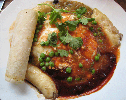 Huevos Motulenos