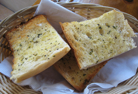 Garlic bread at the San Marcos Cafe