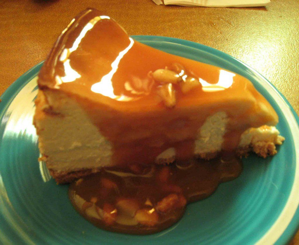 piñon cheesecake with caramel